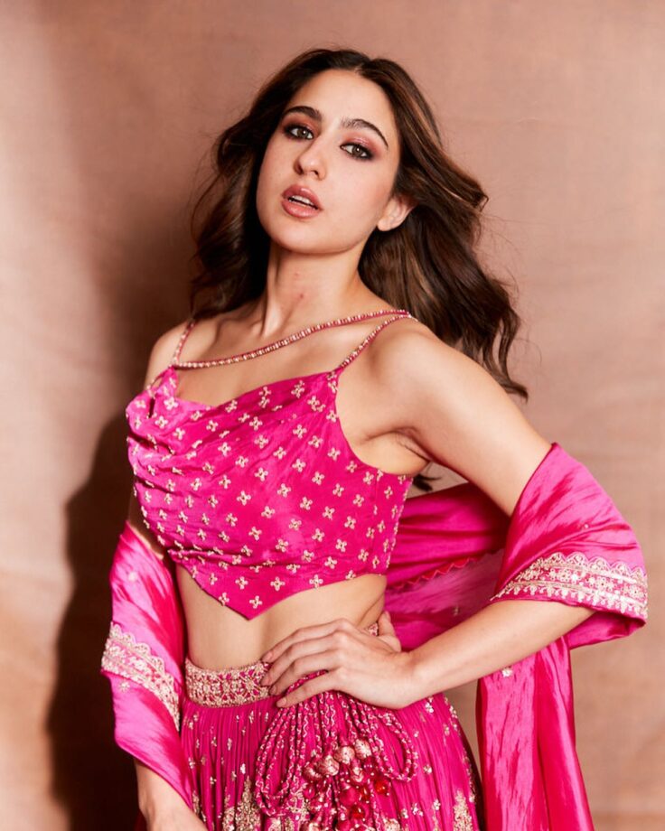 Sara Ali Khan exudes glam in rani pink ethnic suit, see pics 788216