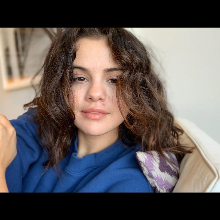 Selena Gomez's Beauty Without Makeup 782258