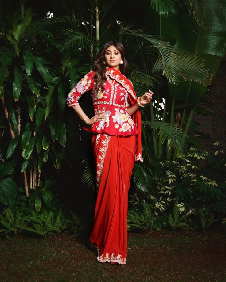 Shilpa Shetty Painted The Town Red In A Saree With Floral Printed Blouse; See Pics 782520