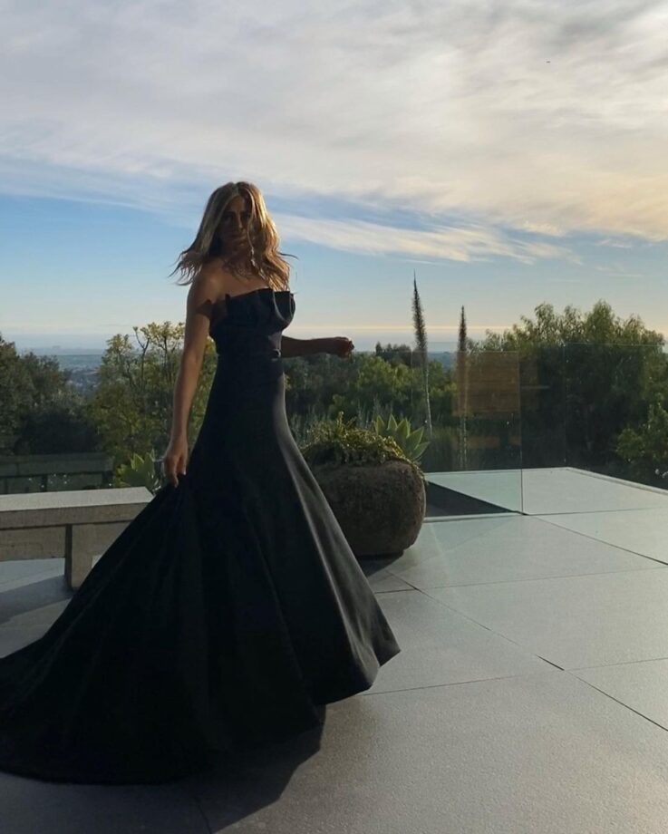Sneak Peek Into Jennifer Aniston's Expensive Home In LA 790521