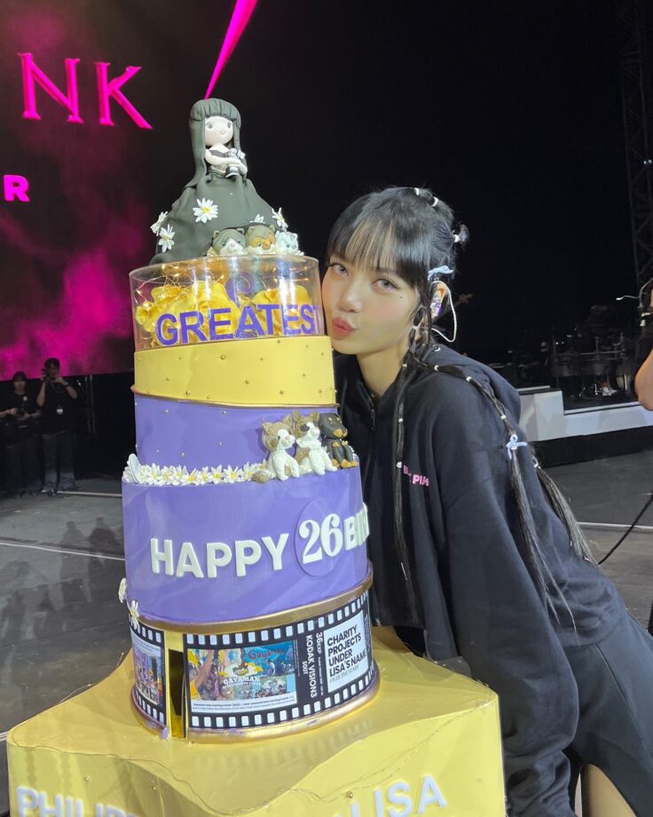 Such crazy energy: Blackpink’s Lisa celebrates 26 birthday with humongous cake, see photodump 789828