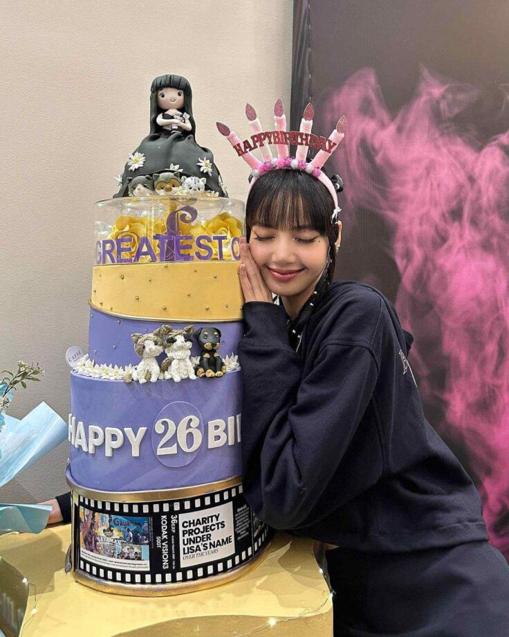 Such crazy energy: Blackpink’s Lisa celebrates 26 birthday with humongous cake, see photodump 789834