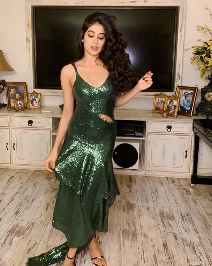 Take Party Outfit Inspiration From Janhvi Kapoor 787897