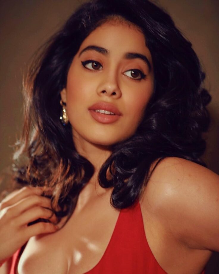 Take Party Outfit Inspiration From Janhvi Kapoor 787905