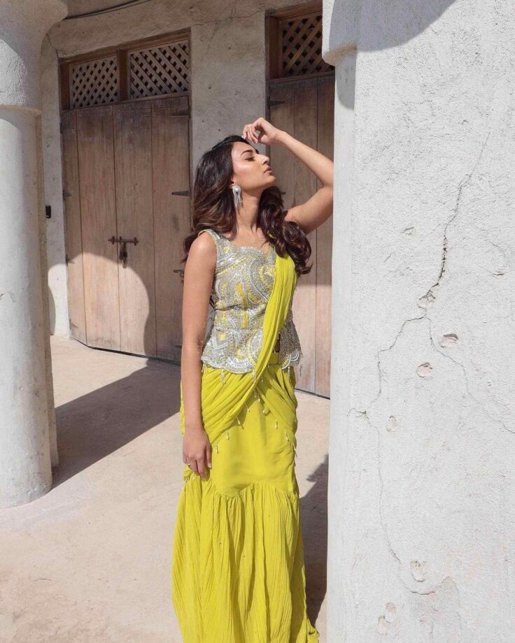 Take the wedding guest fashion code from Sunayana Fozdar and Erica Fernandes 786760