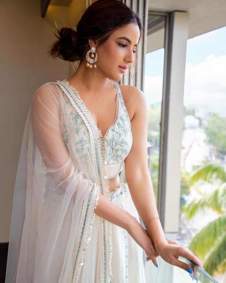 These Pictures Of Jasmin Bhasin Will Make You Fall In Love 784844