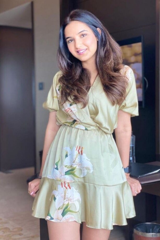These Pictures Of Jasmin Bhasin Will Make You Fall In Love 784837