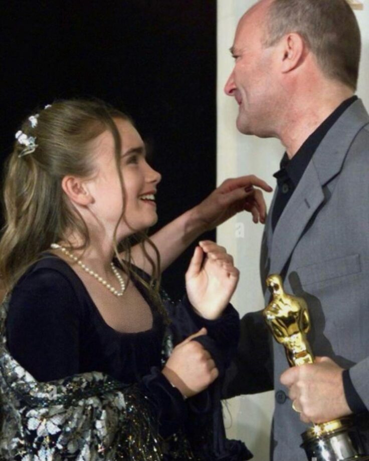 Throwback: Lily Collins Shared Adorable Picture Of Herself With Her Dad At The Oscars 784205