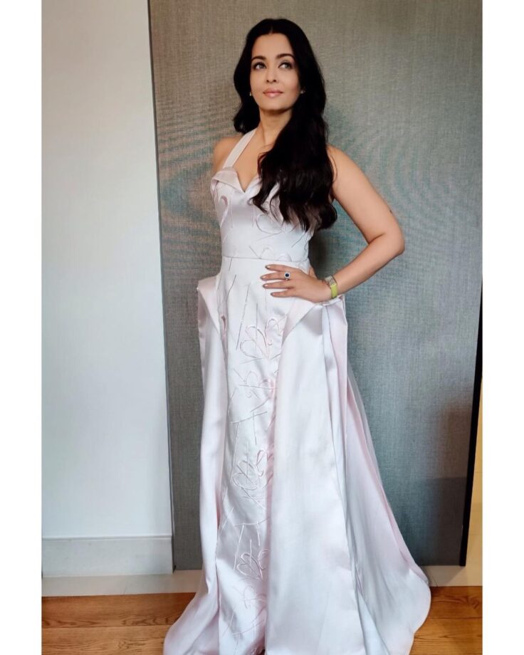 Times Aishwarya Rai Bachchan Looked Ethereal In All-White Gown Outfits 779362