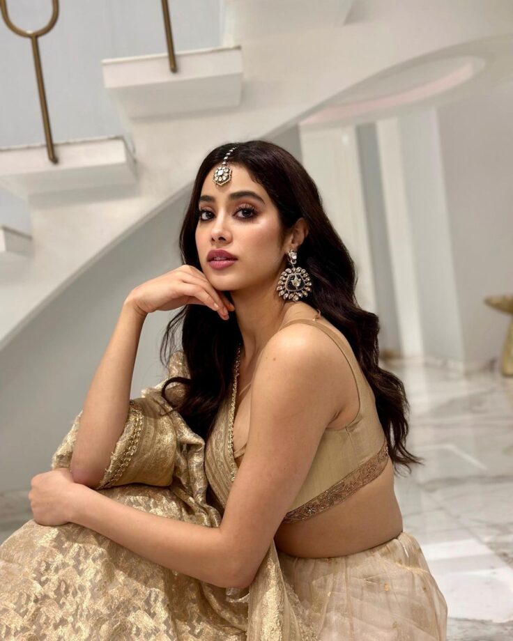 Times when Janhvi Kapoor stunned in Manish Malhotra outfits, see pics 790210