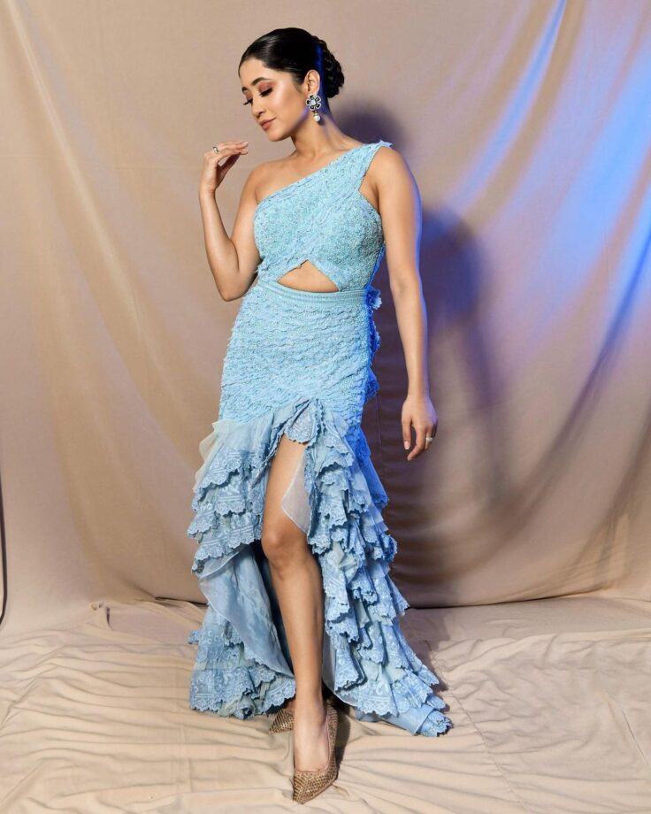 Times when Shivangi Joshi aced in blue designer adorns, see pics 788062