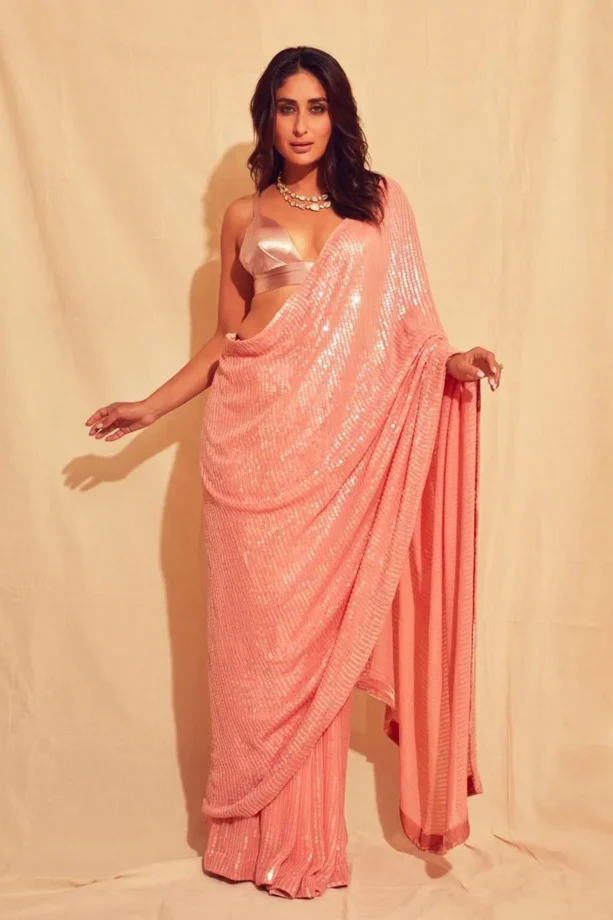 Which Shilpa Shetty and Kareena Kapoor's sarees do you like the most? 781566