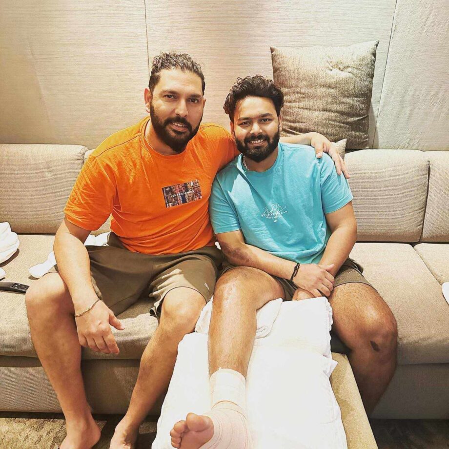 Yuvraj Singh meets Rishabh Pant after car accident, shares special pic for fans 786463