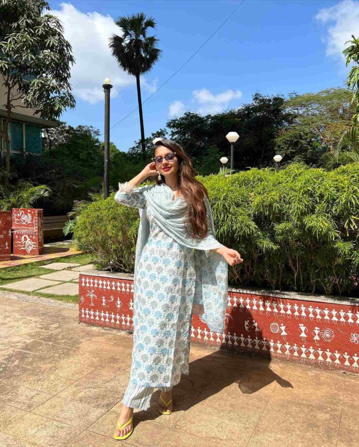 Anushka Sen, sky blue ethnic wear and sunglasses, a visual delight 800444