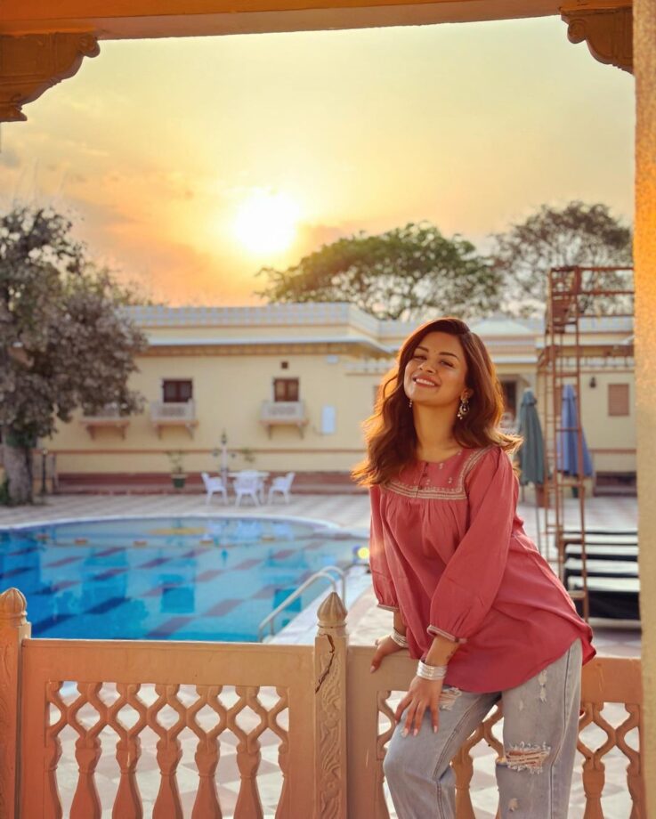 Avneet Kaur Is Enjoying The Colours Of Life During Her Vacation; Check Here 798337