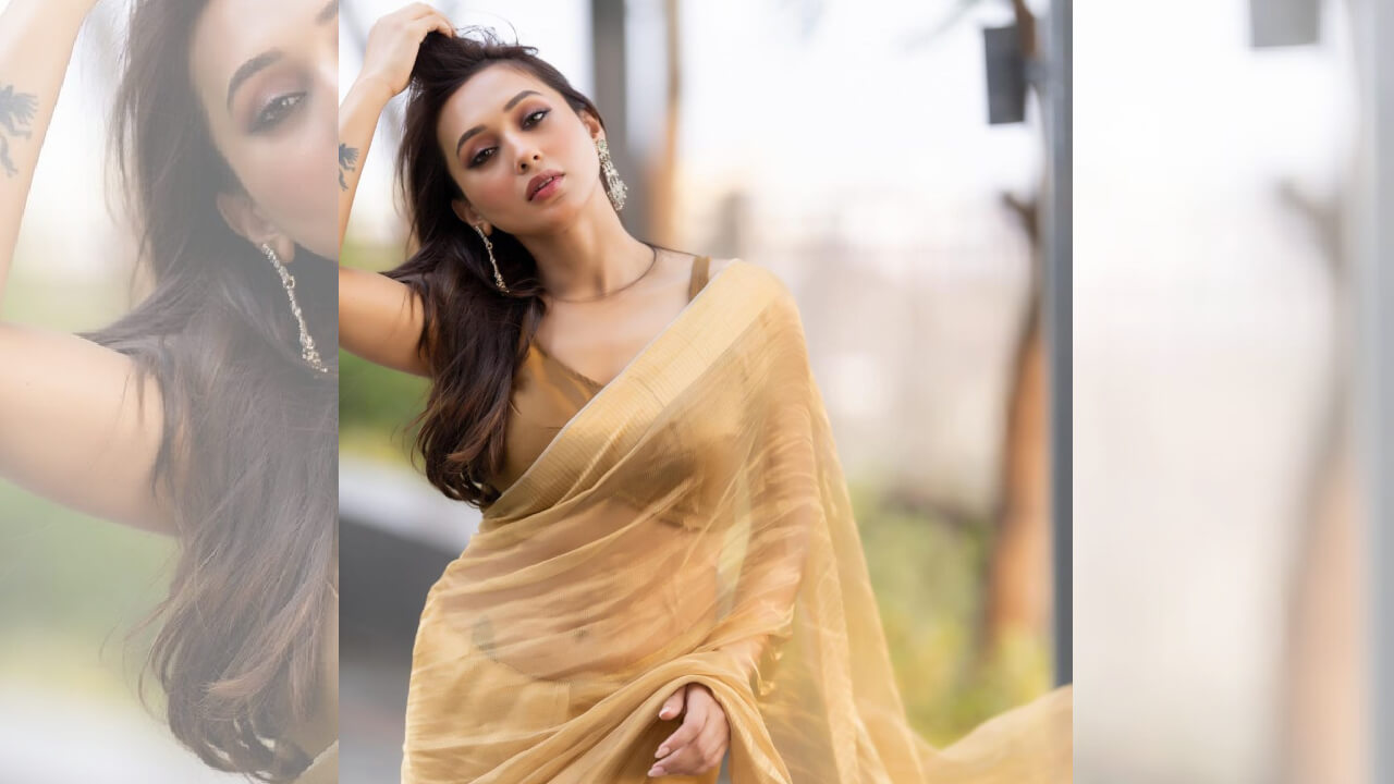 Check Out: Mimi Chakraborty Is The Ultimate Fashionista In Tan Colored Netted Saree 793719