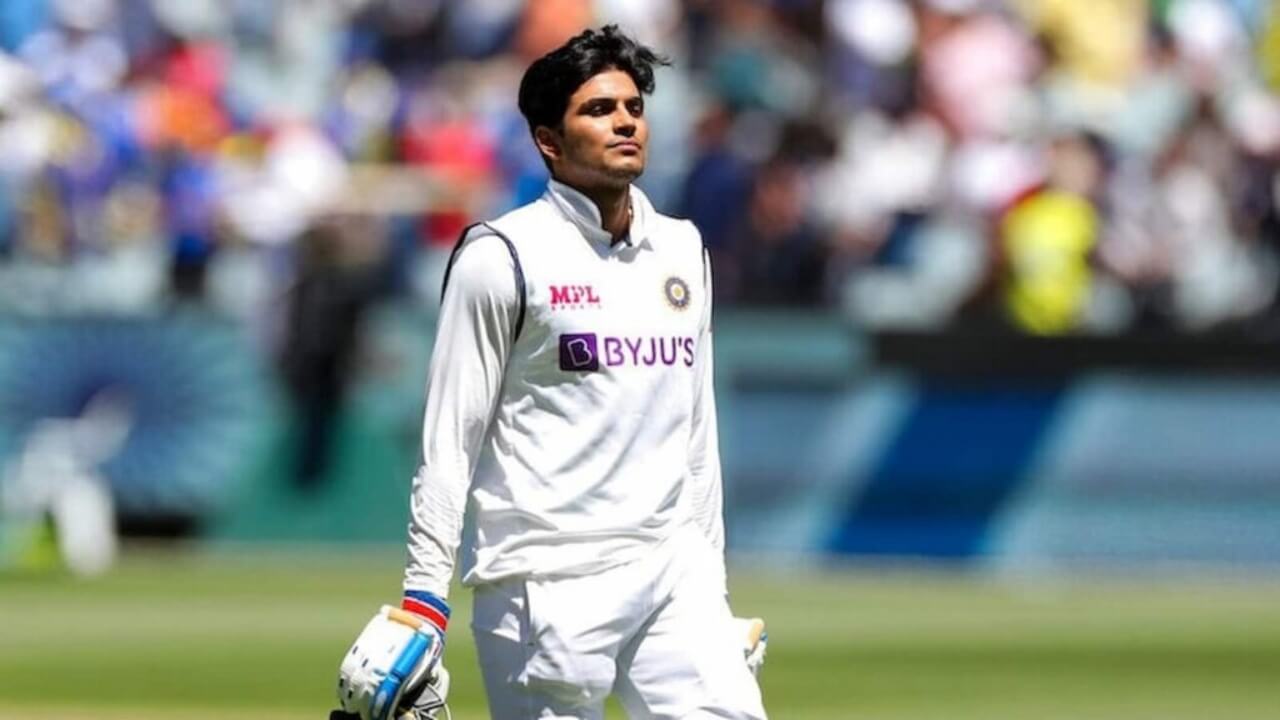 Cricket Star Shubman Gill Follows Red Handkerchief Superstition, Know Why? 793740