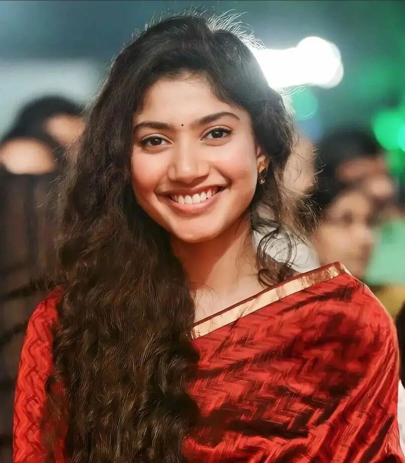 'Crush Of The Nation' Sai Pallavi and her best smiling moments 800653