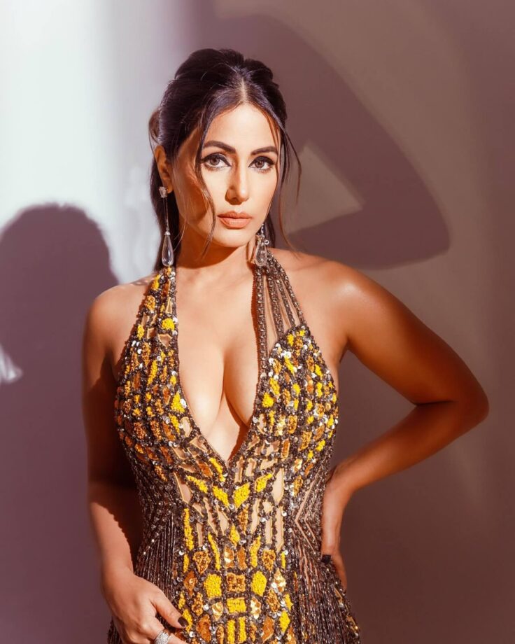 Hina Khan owns the plunge neckline like a boss with gold shimmers, see pics 802394