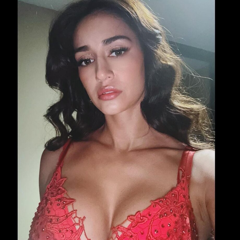 Hotness Alert: Disha Patani looks spicy in sequinned red bralette and high-thigh slit skirt 792815
