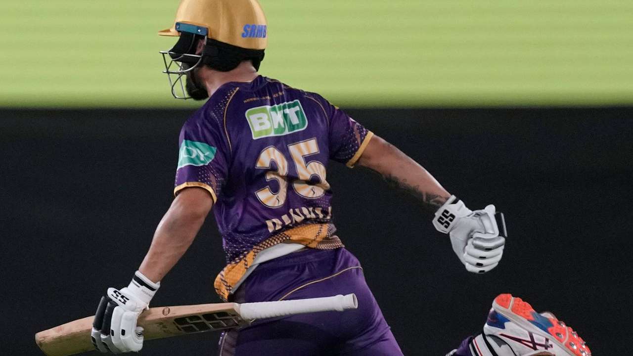 IPL 2023: KKR's Rinku Singh smashes 5 sixes in a row in 20th over against Gujarat Titans, video goes viral 795240