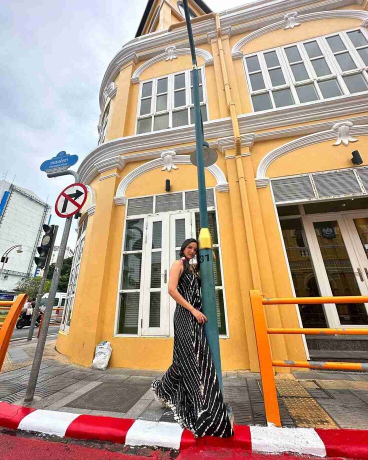 Jasmin Bhasin's Throwback Old Town Vibes In Phuket, See Photos 794111
