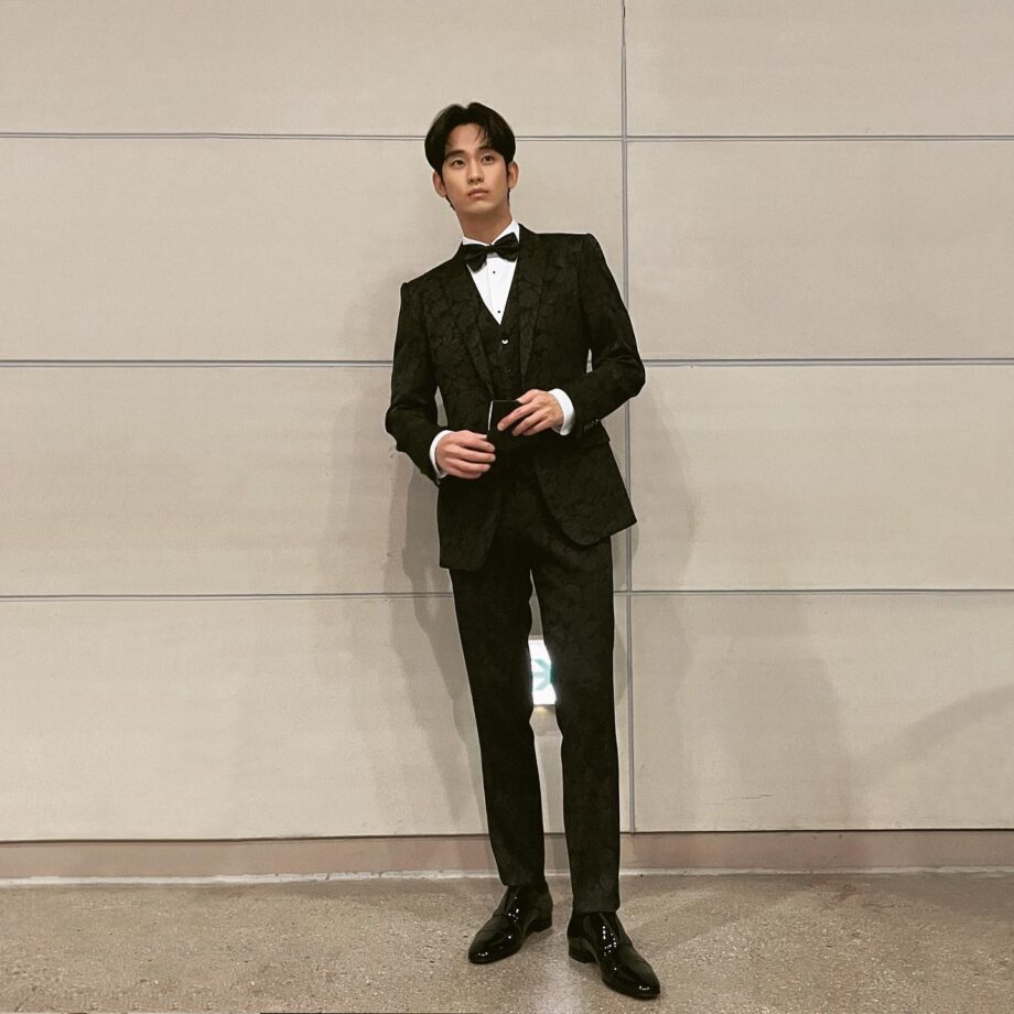 Kim Soo Hyun's 'Daebak' Moments In Tailored Suits; Check Out 798263