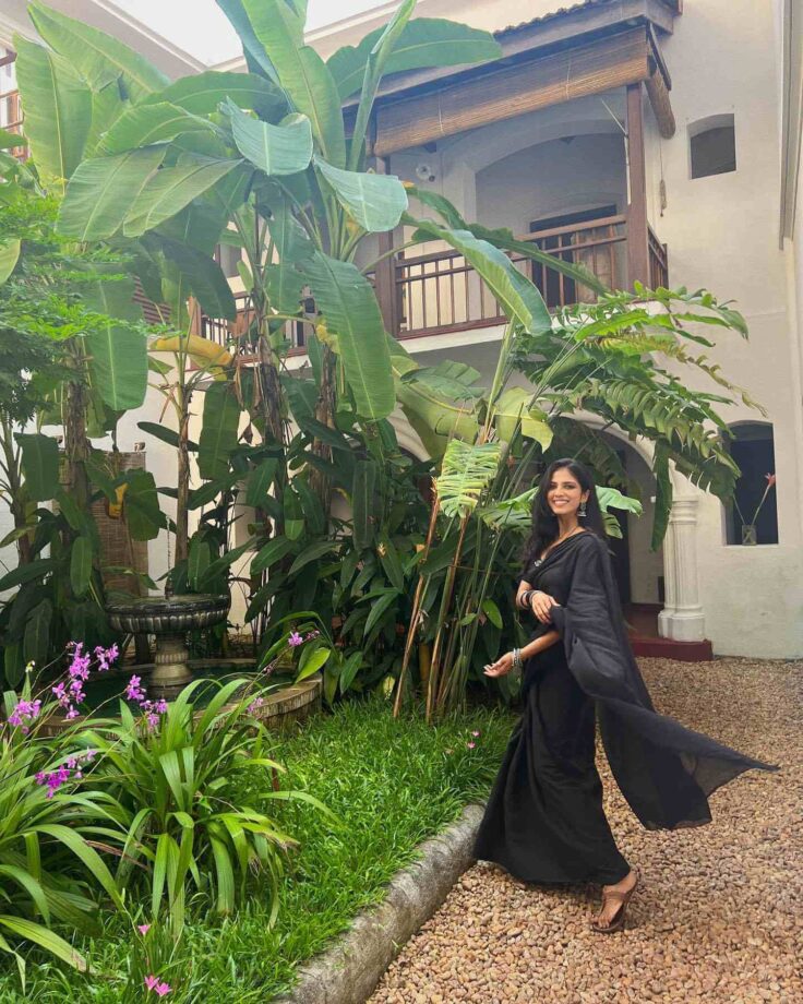 Malavika Mohanan in black see-through transparent saree and oxidised jewellery, what a delight 800484