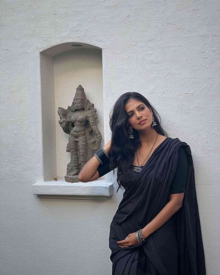 Malavika Mohanan in black see-through transparent saree and oxidised jewellery, what a delight 800486
