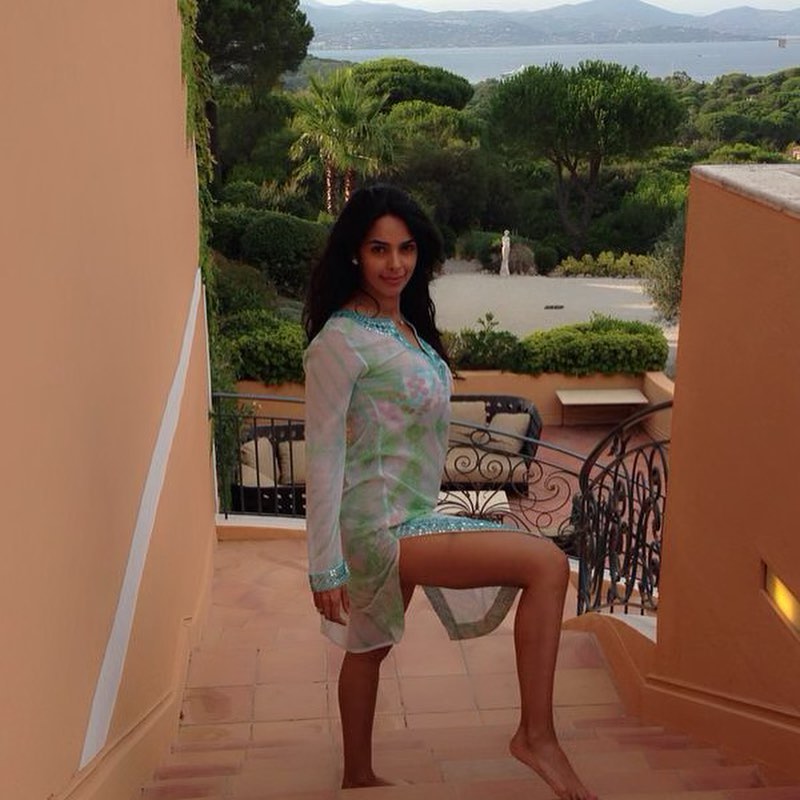 Mallika Sherawat’s ‘weekending’ is all about naturewalk, see pictures 795137