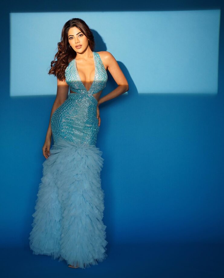 Nikki Tamboli turns mermaid in real life, looks resplendent in sky-blue fluffy cotton-candy outfit 802409