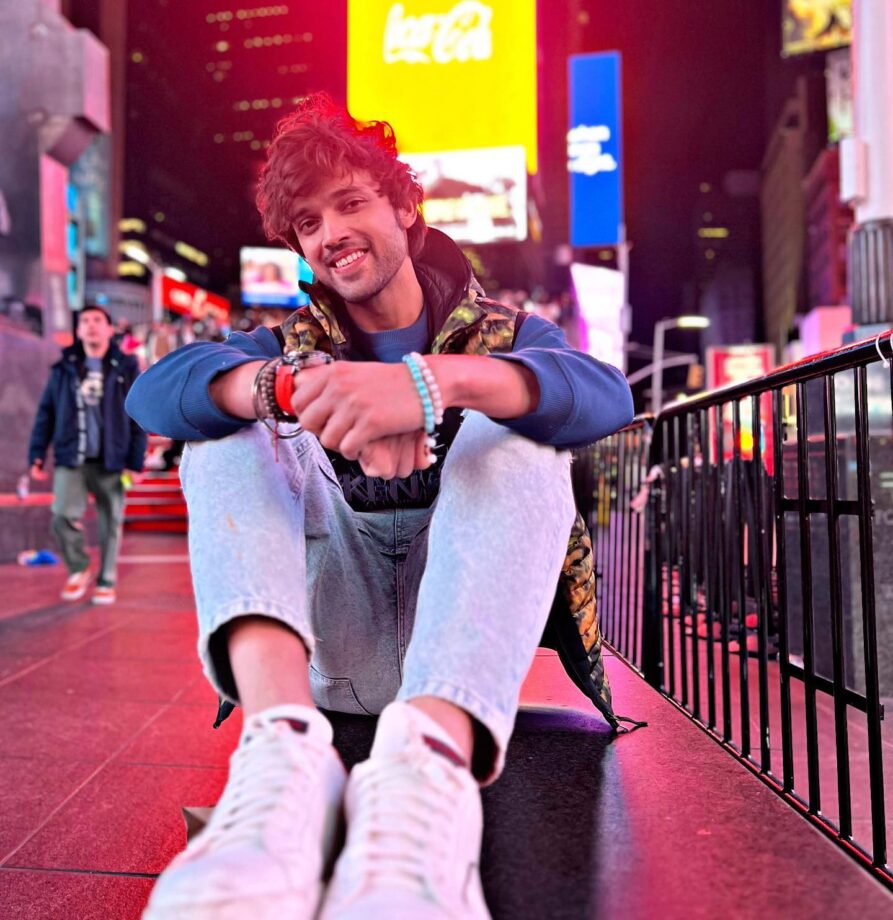 Parth Samthaan poses in front of Times Square, New York City, talks about fun memories 794526