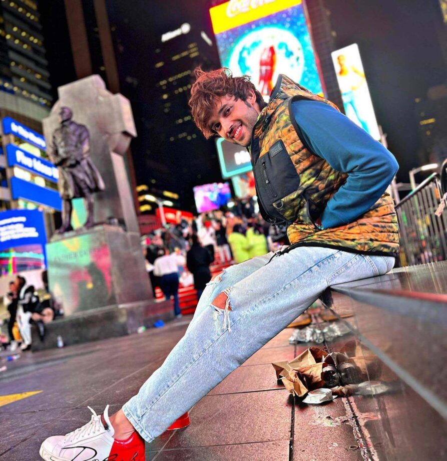 Parth Samthaan poses in front of Times Square, New York City, talks about fun memories 794527