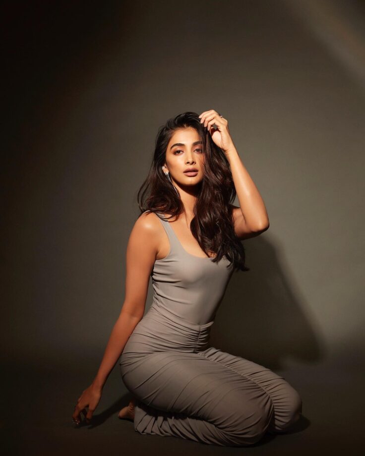 Pooja Hegde and Tara Sutaria's droolworthy beauty will make you fall in love 795215
