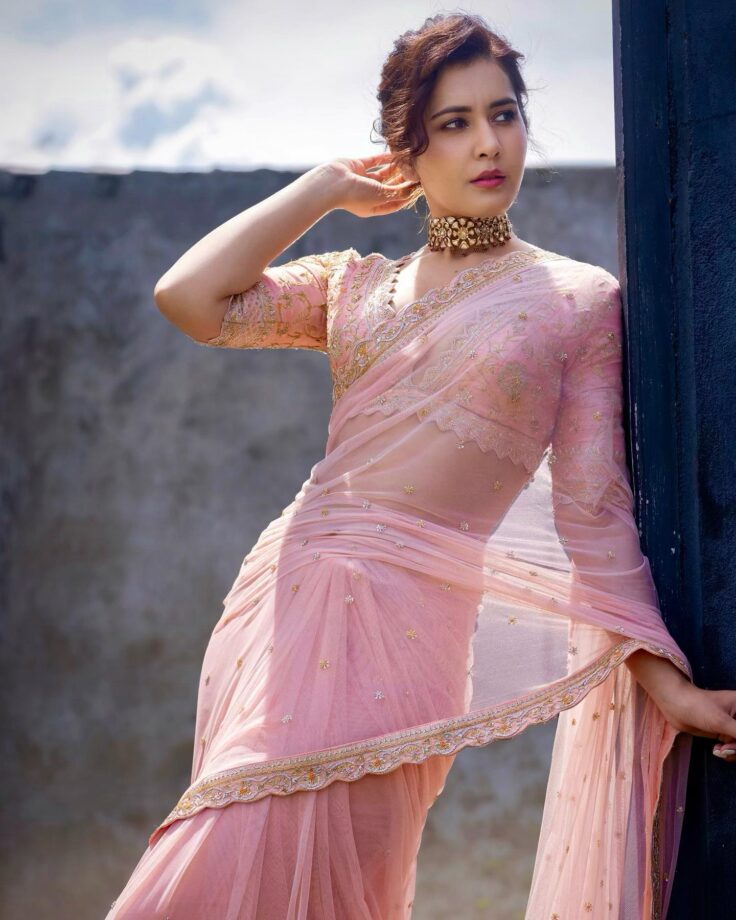 Raashi Khanna Loves Pink; These Pictures Are Proof! Check Out 796586