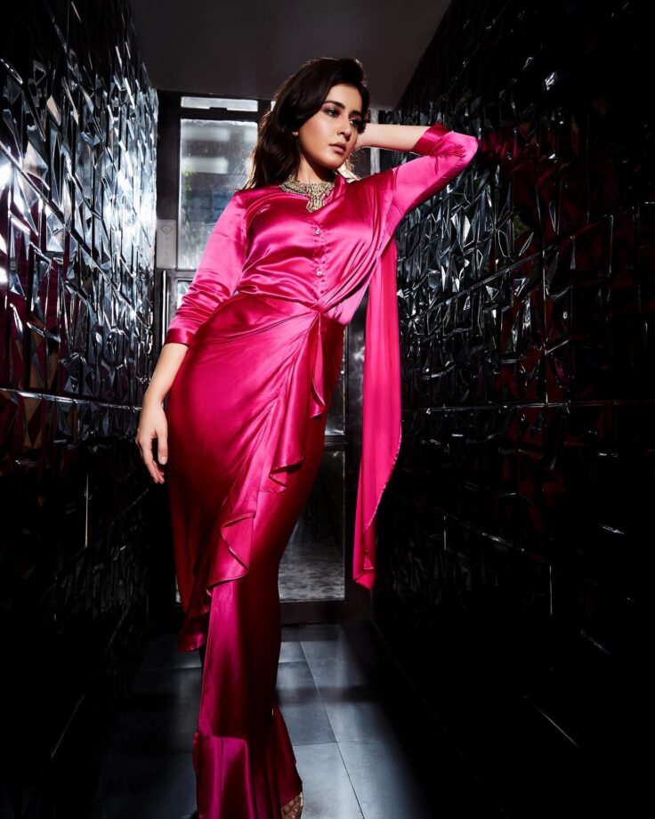 Raashi Khanna Loves Pink; These Pictures Are Proof! Check Out 796596