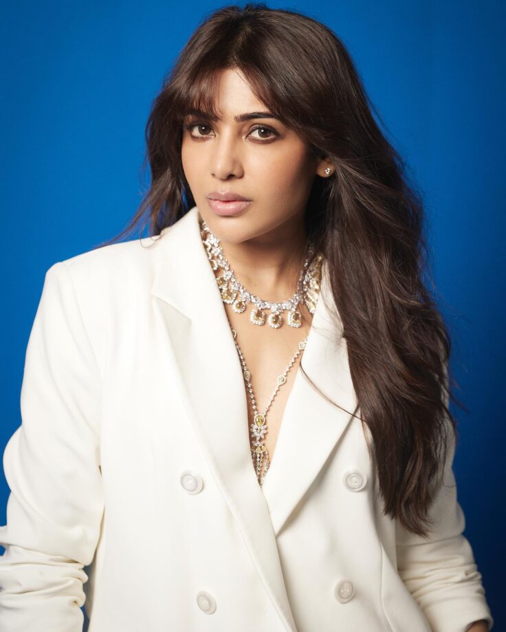 Samantha Ruth Prabhu Teaches To Boss It Up In White Pantsuit, See Pics 794695