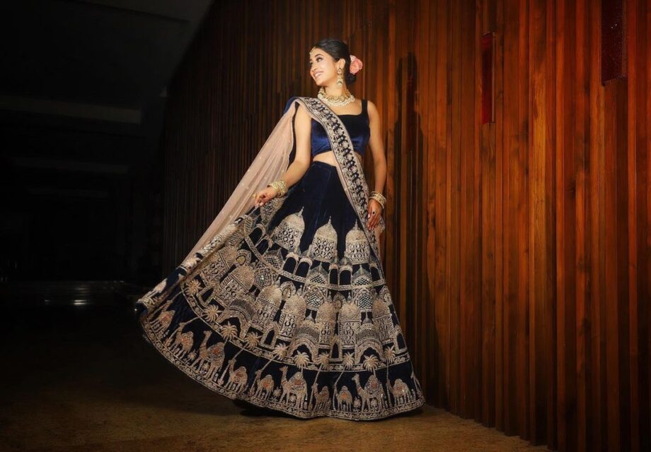 Shivangi Joshi's Colourful Lehengas Are A Must To Watch And Appreciate 800094