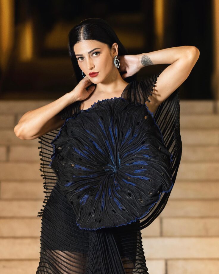 3 Times Shruti Haasan Taught Style With Her Sartorial Fashion Choices 810546