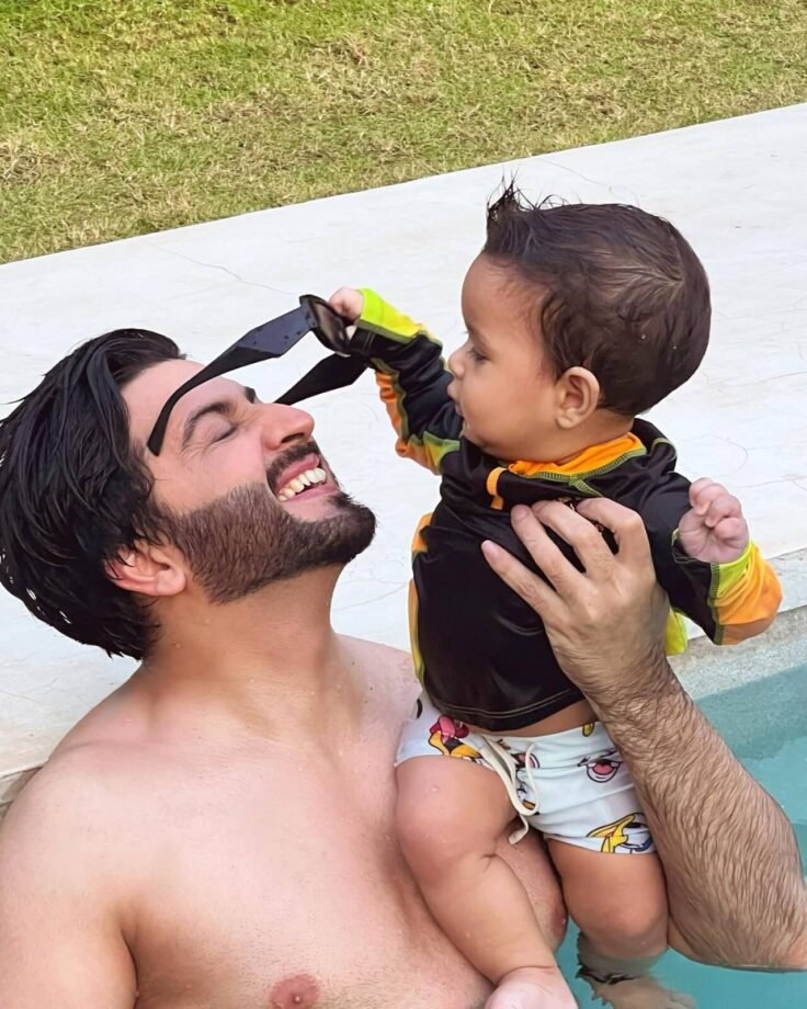 Adorable: Dheeraj Dhoopar gets all awe of his son in swimming pool 805902