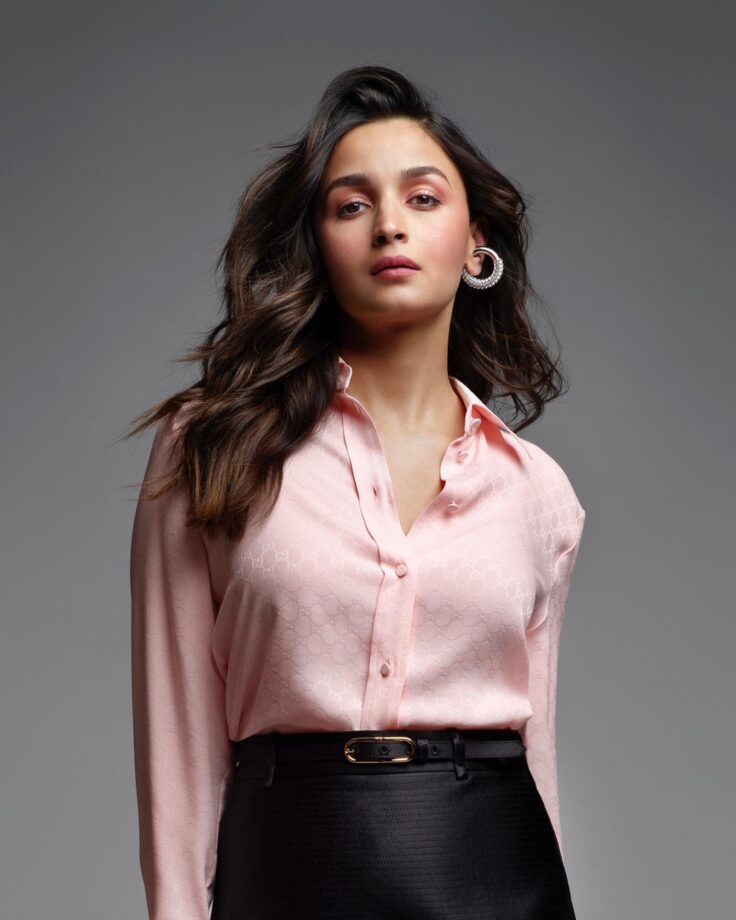 Alia Bhatt slays corporate vibes in new photoshoot, check out 806293