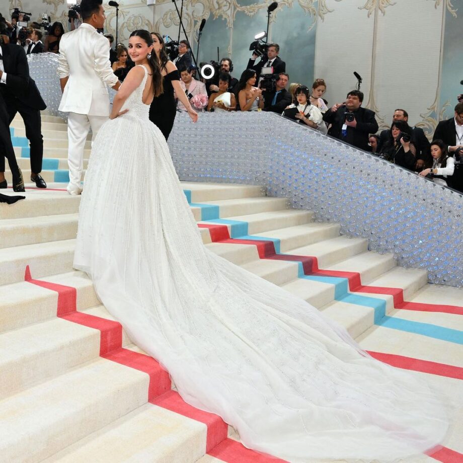 Alia Bhatt’s Met Gala gown recollects on Claudia Schiffer’s 1992 Chanel bridal look 803180