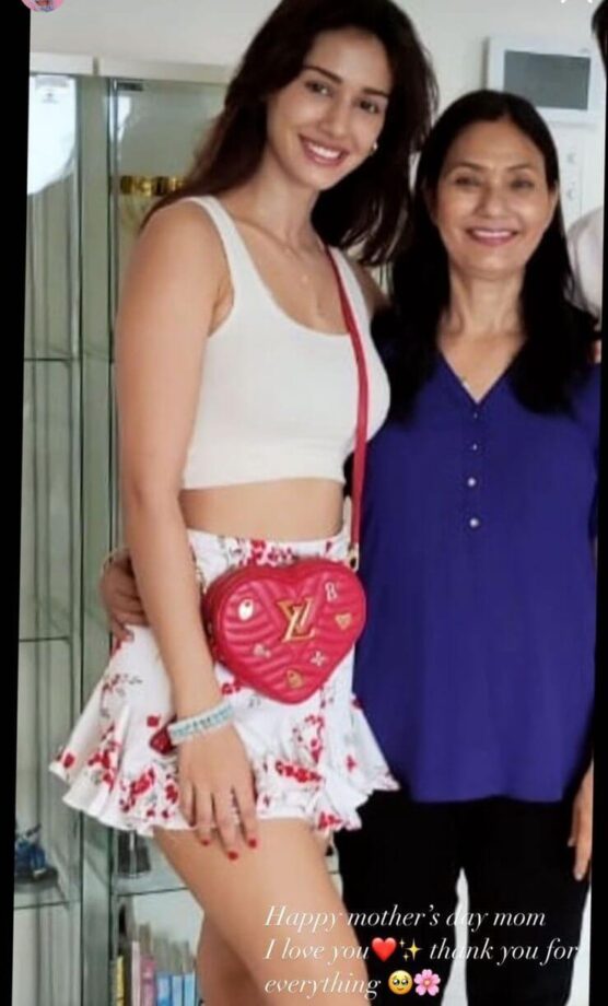 Disha Patani is all smiles as she celebrates Mother’s Day with her mum, see pic 807064