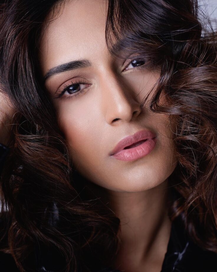 Erica Fernandes’ latest photoshoot can give you a ‘culture shock’ 806910