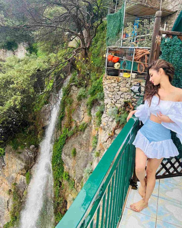 Good Times: Mouni Roy finds her ‘life’ precious in Italy 807149