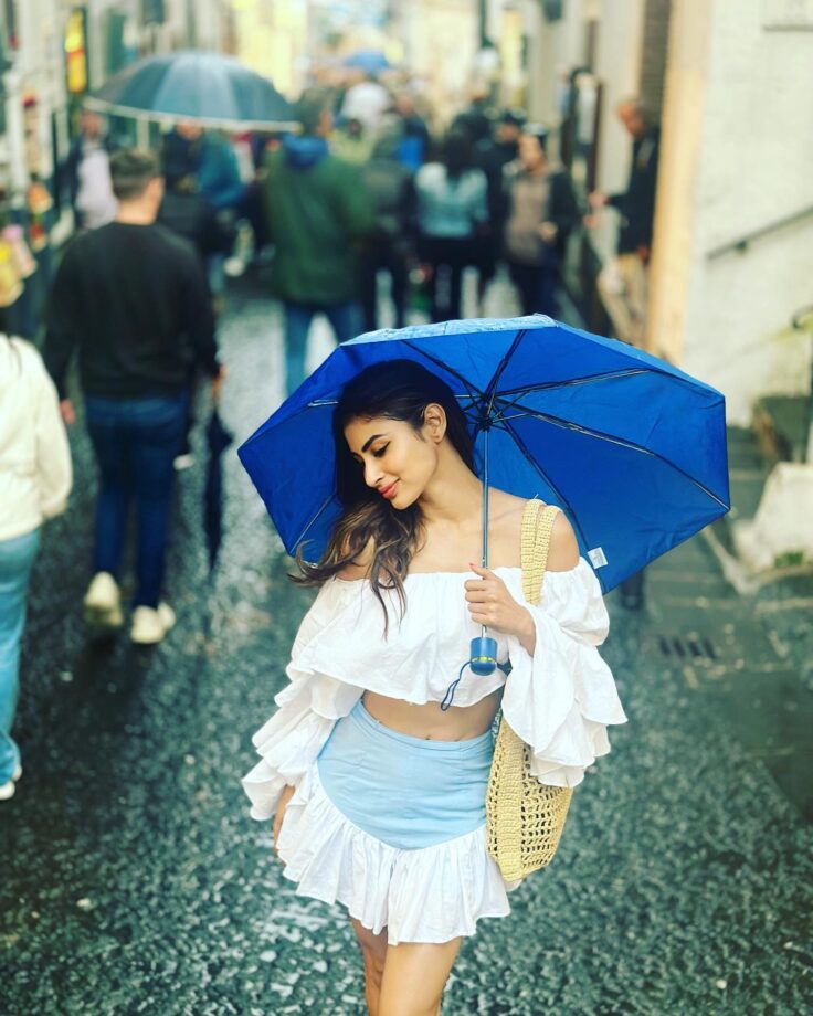 Good Times: Mouni Roy finds her ‘life’ precious in Italy 807144
