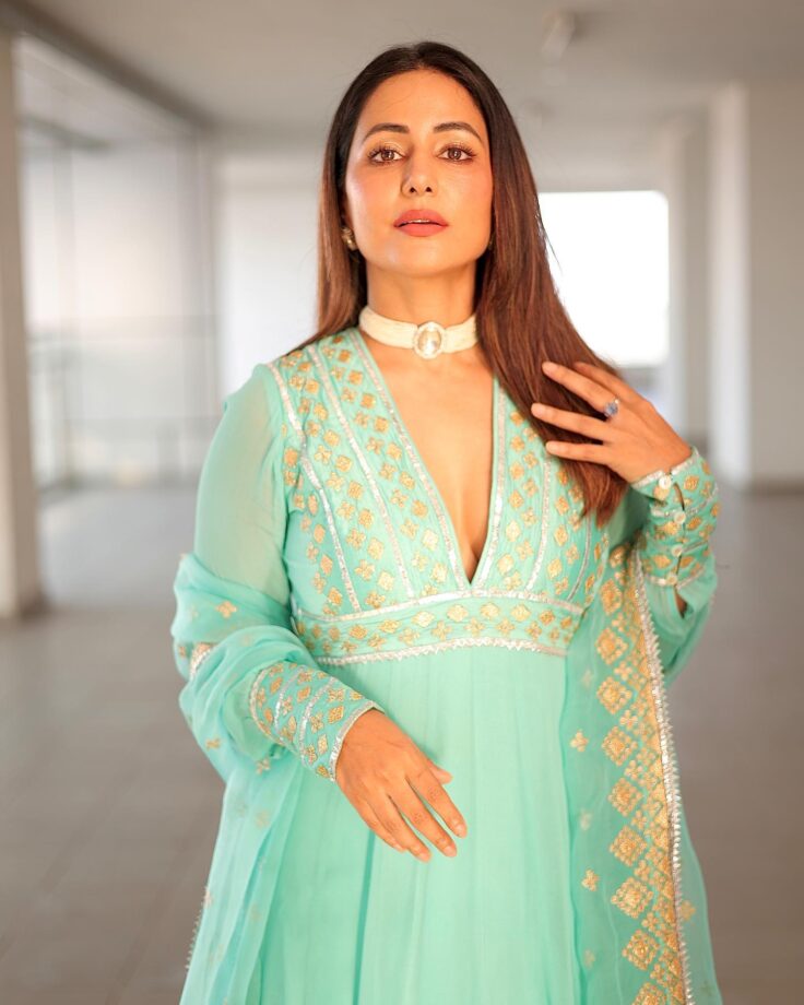 Hina Khan brings back the iconic Anarkali with a plunging neckline, see pics 806940