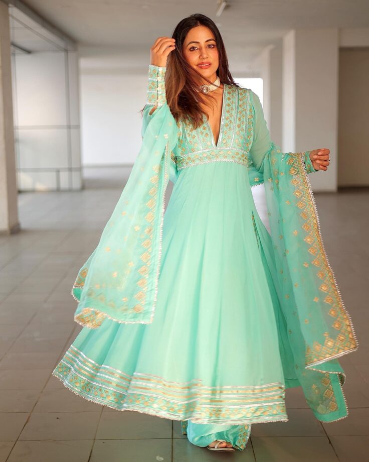 Hina Khan brings back the iconic Anarkali with a plunging neckline, see pics 806942