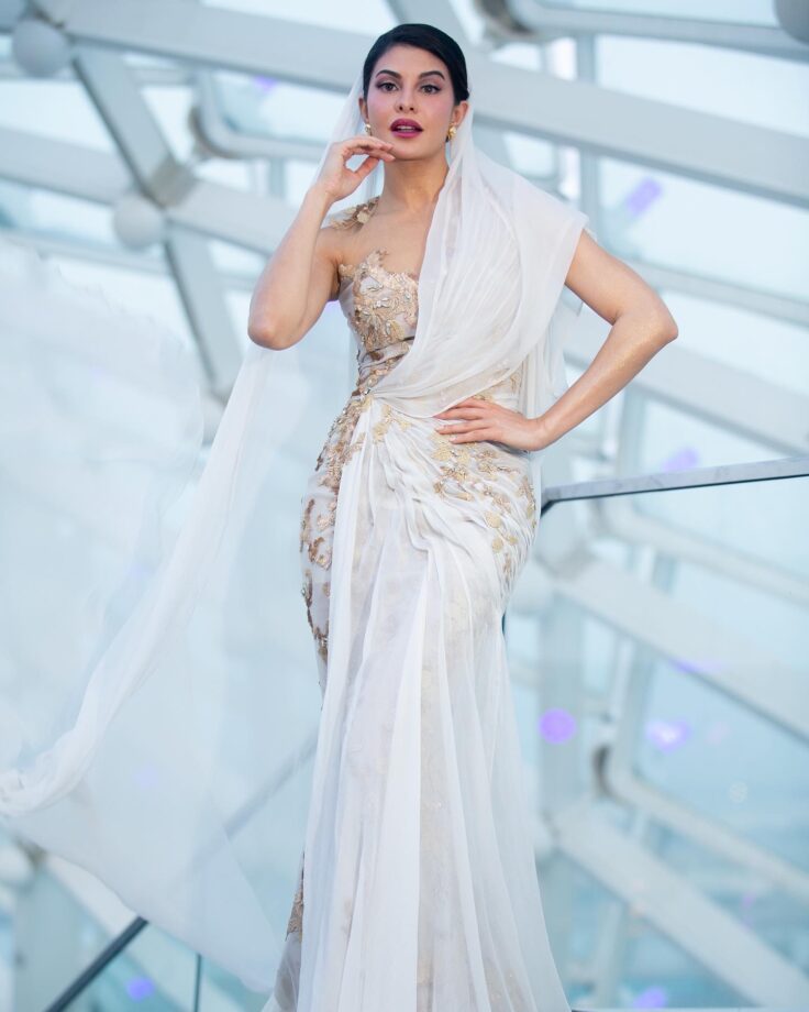 Jacqueline Fernandez is ultimate vision in white, we are crushing 810906