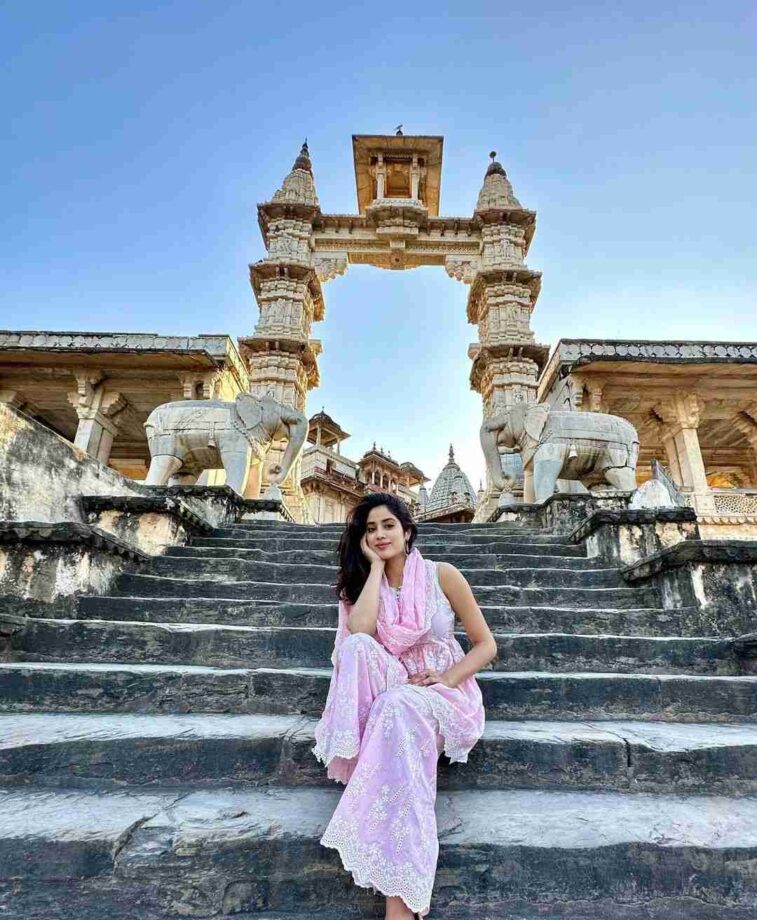 Janhvi Kapoor's Vacation Pictures Scream Attention, Check Out 803257
